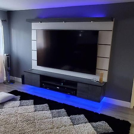 Fully Furnished, Beautiful, Spacious Two Bedroom Condo Lauderhill Dış mekan fotoğraf