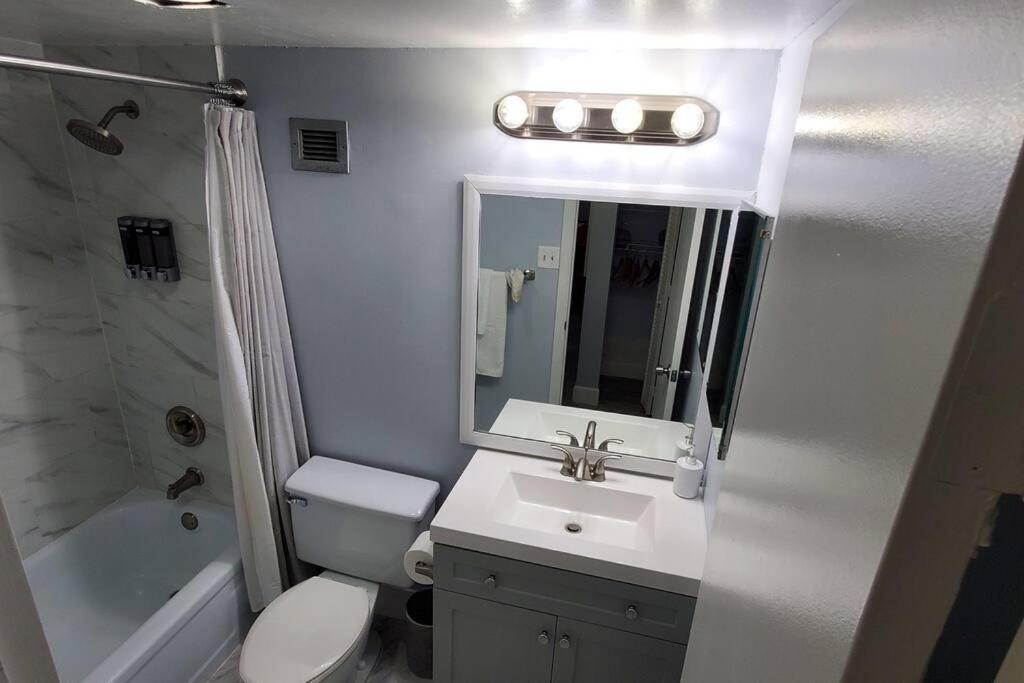 Fully Furnished, Beautiful, Spacious Two Bedroom Condo Lauderhill Dış mekan fotoğraf