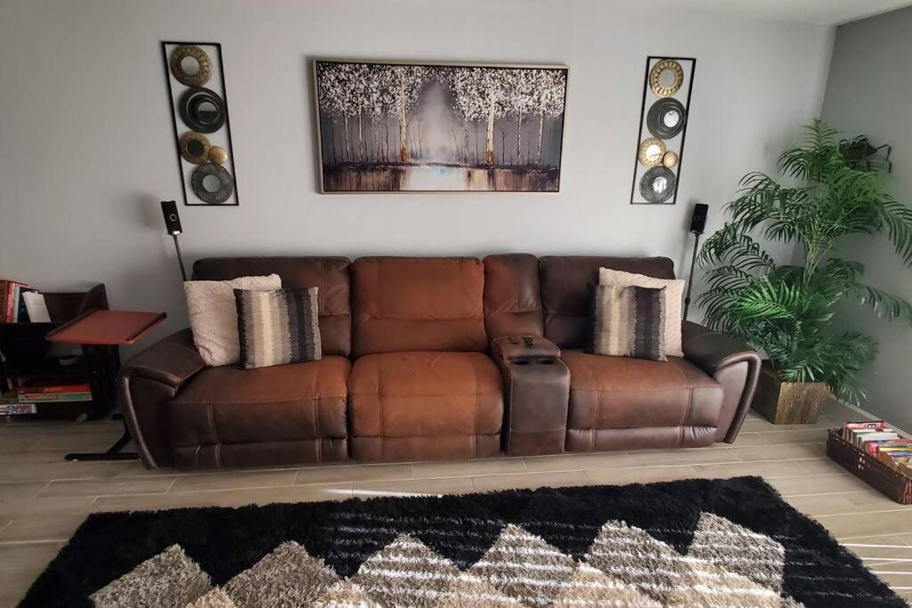 Fully Furnished, Beautiful, Spacious Two Bedroom Condo Lauderhill Dış mekan fotoğraf